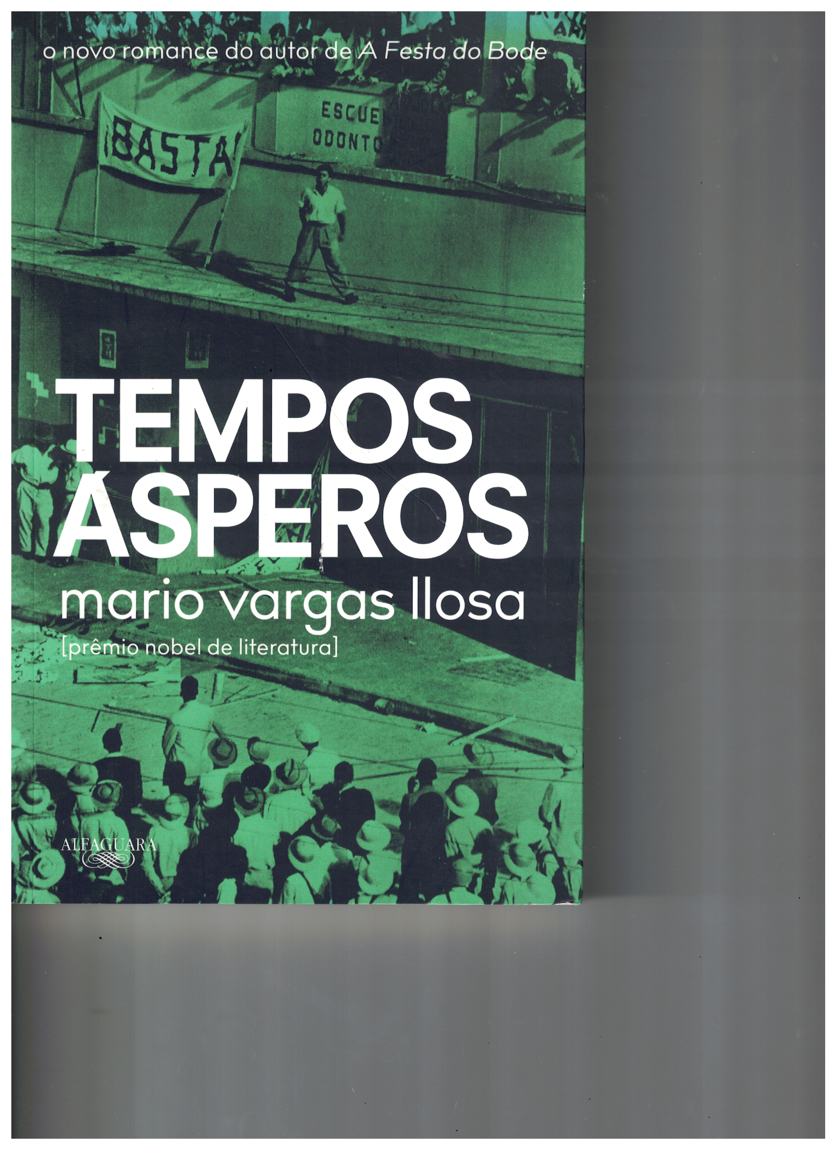 Capa de Tempos asperos